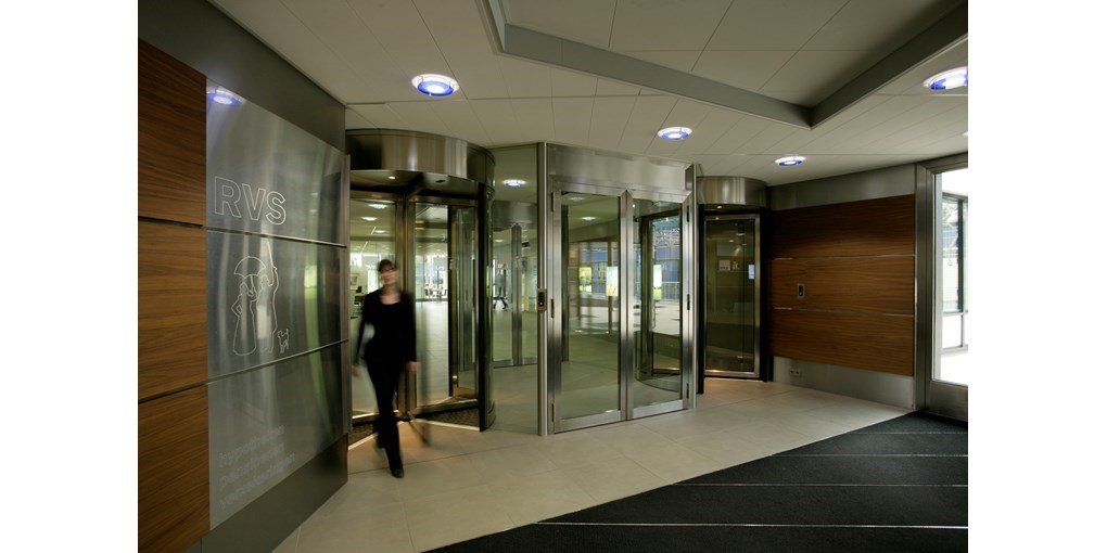 Besam RD3A and RD4A1 access-controlled revolving doors